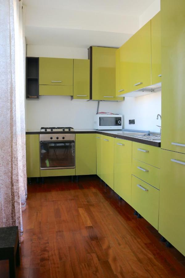 Apartamento Happy Flat With Terrace Milán Exterior foto