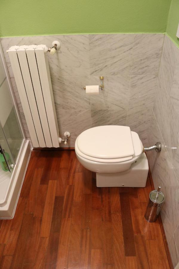 Apartamento Happy Flat With Terrace Milán Exterior foto