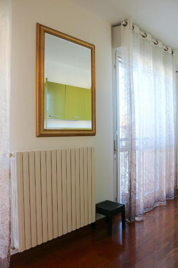 Apartamento Happy Flat With Terrace Milán Exterior foto
