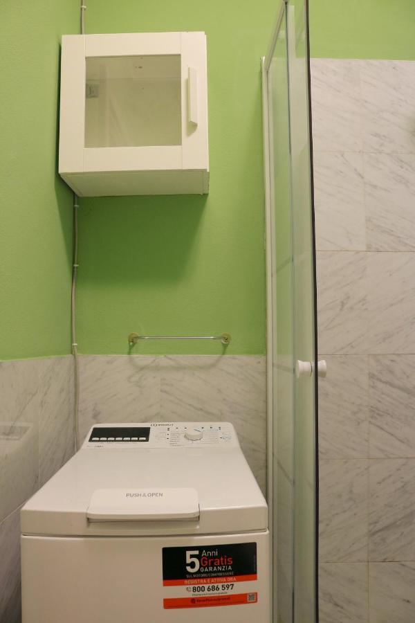 Apartamento Happy Flat With Terrace Milán Exterior foto