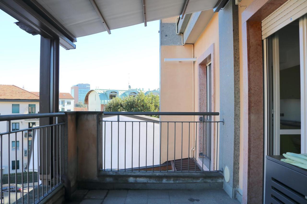 Apartamento Happy Flat With Terrace Milán Exterior foto